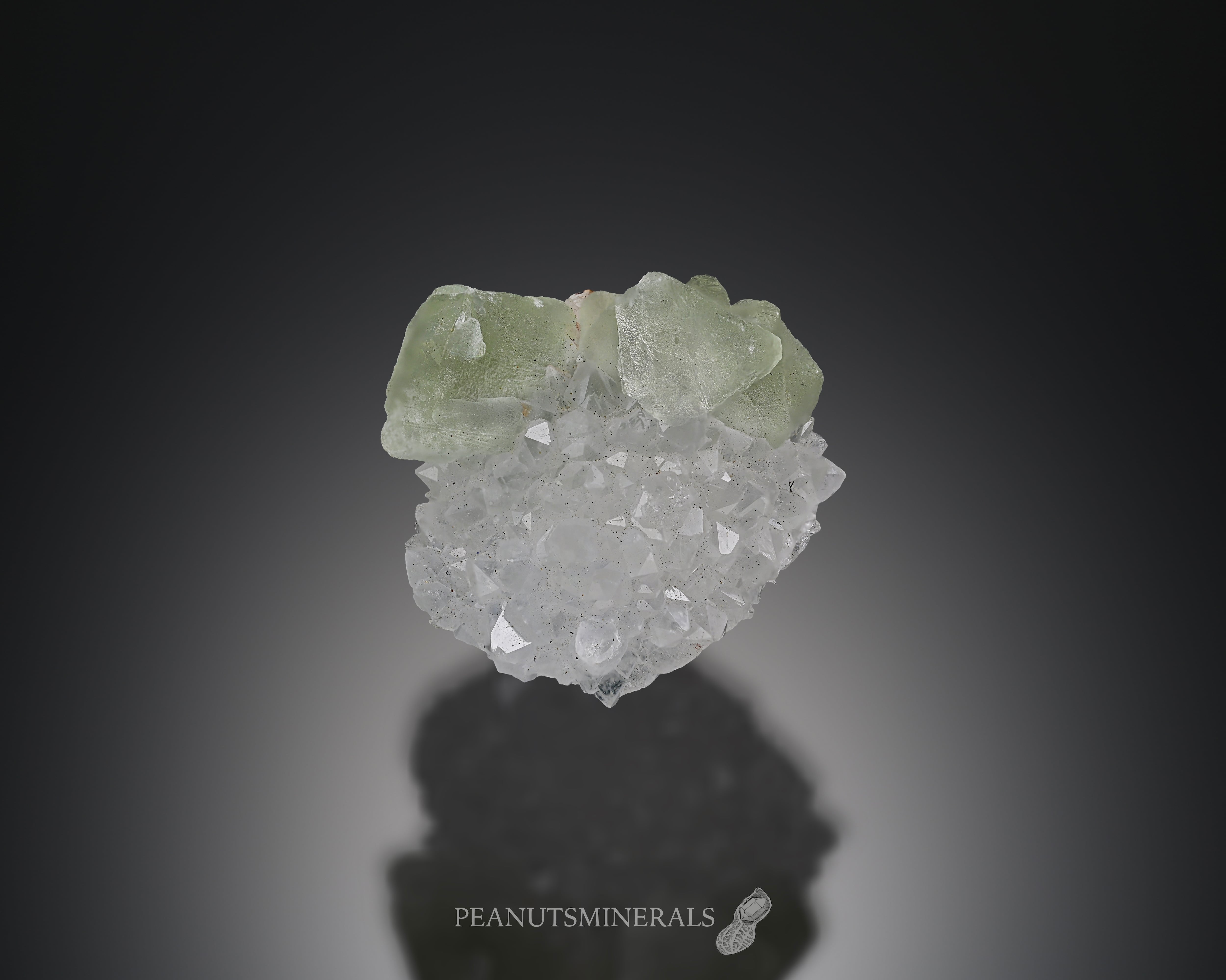 フローライト / クォーツ【Fluorite on Quartz】ポルトガル産