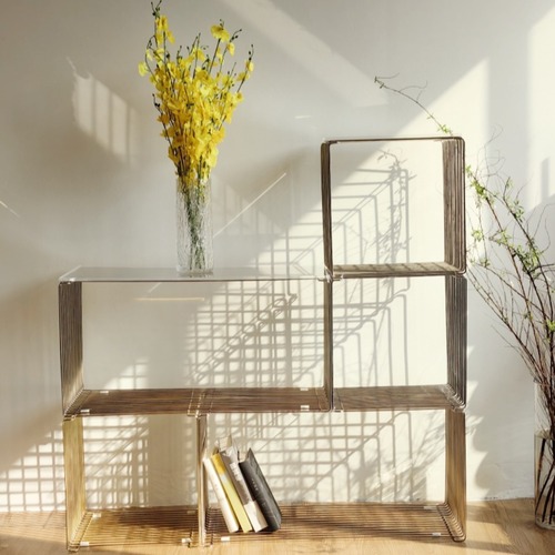 ワイヤーフレーム家具 モダンインテリア スタイリッシュ収納 キューブ型 サイドテーブル 北欧風 ミニマルデザイン メタルフレーム 多機能家具 おしゃれ インダストリアル