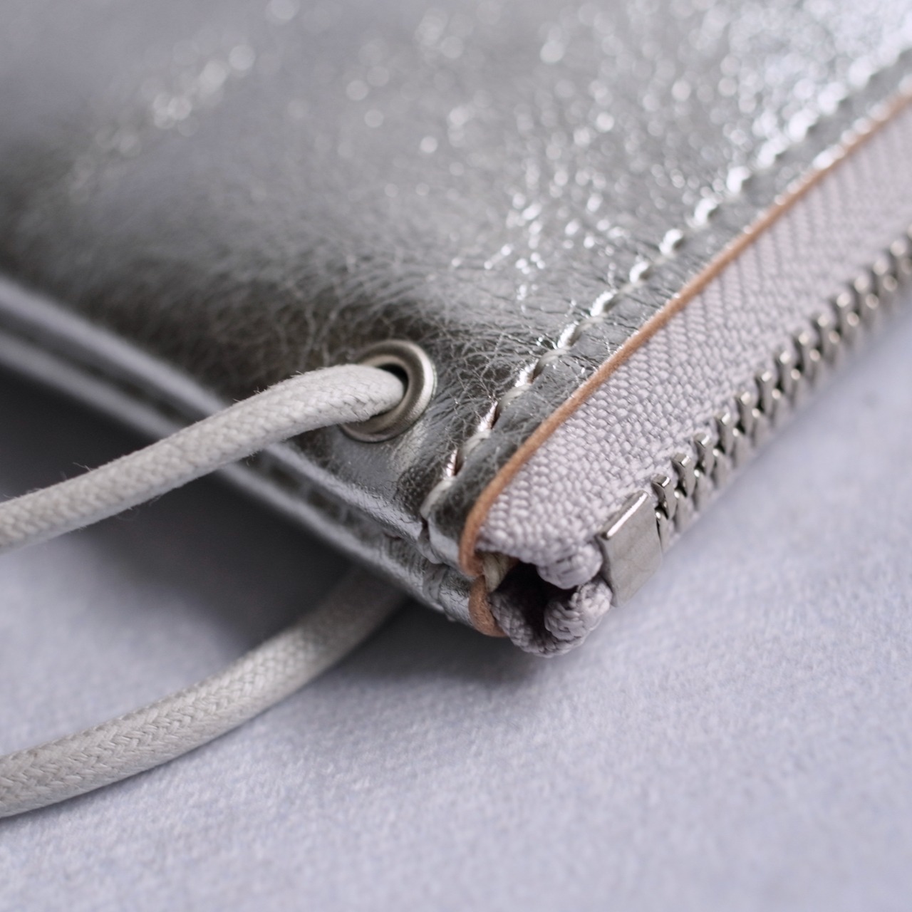 KN POCHETTE 18-02 SILVER