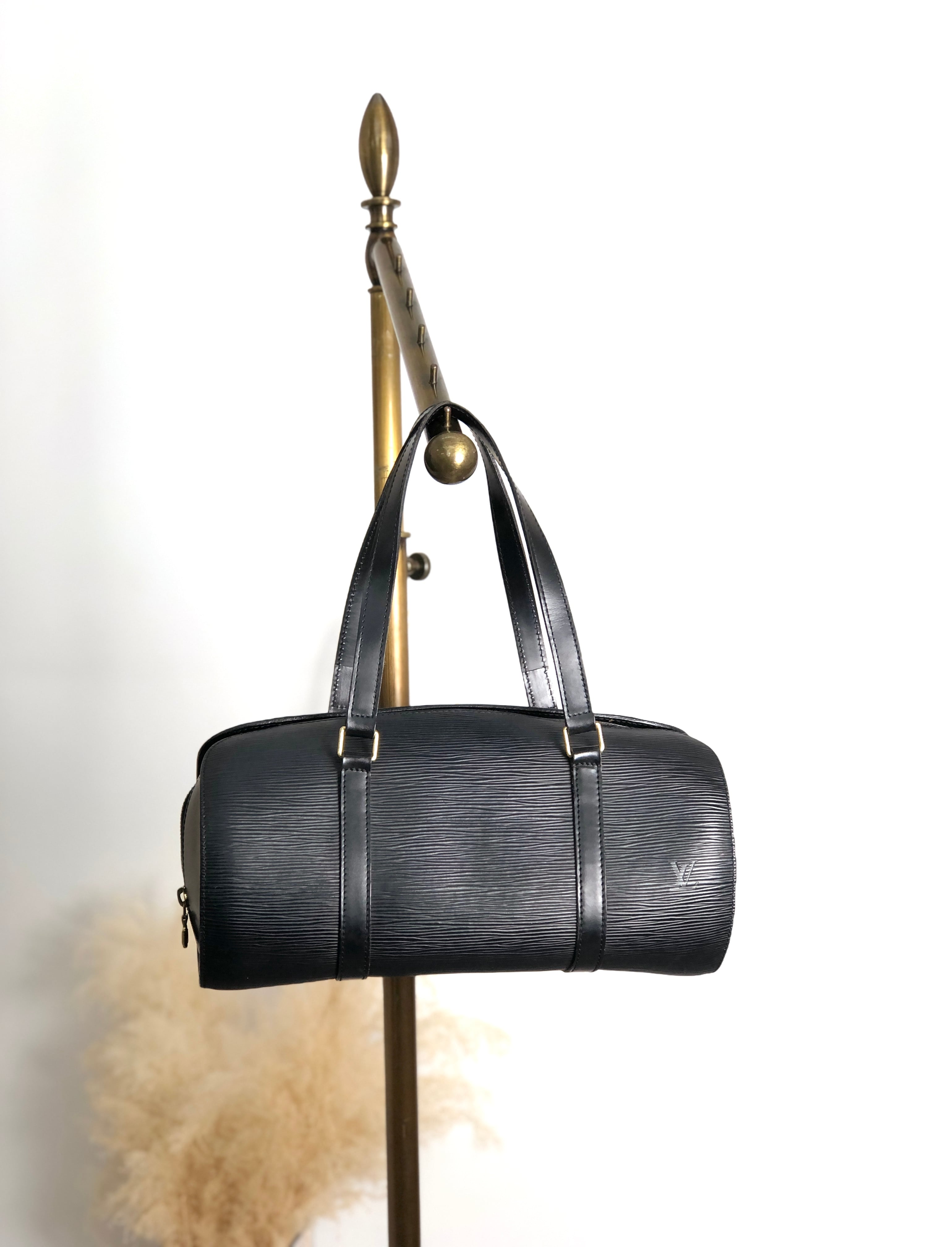 LOUIS VUITTON ルイヴィトン エピ ハンドバッグ ブラック レザー