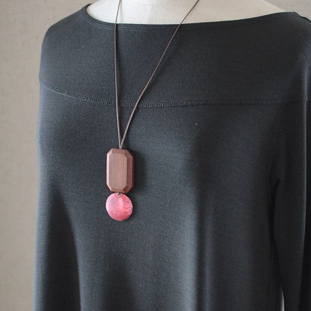 N-239r 銅斑紋woodペンダント赤 | Bijoux Kei