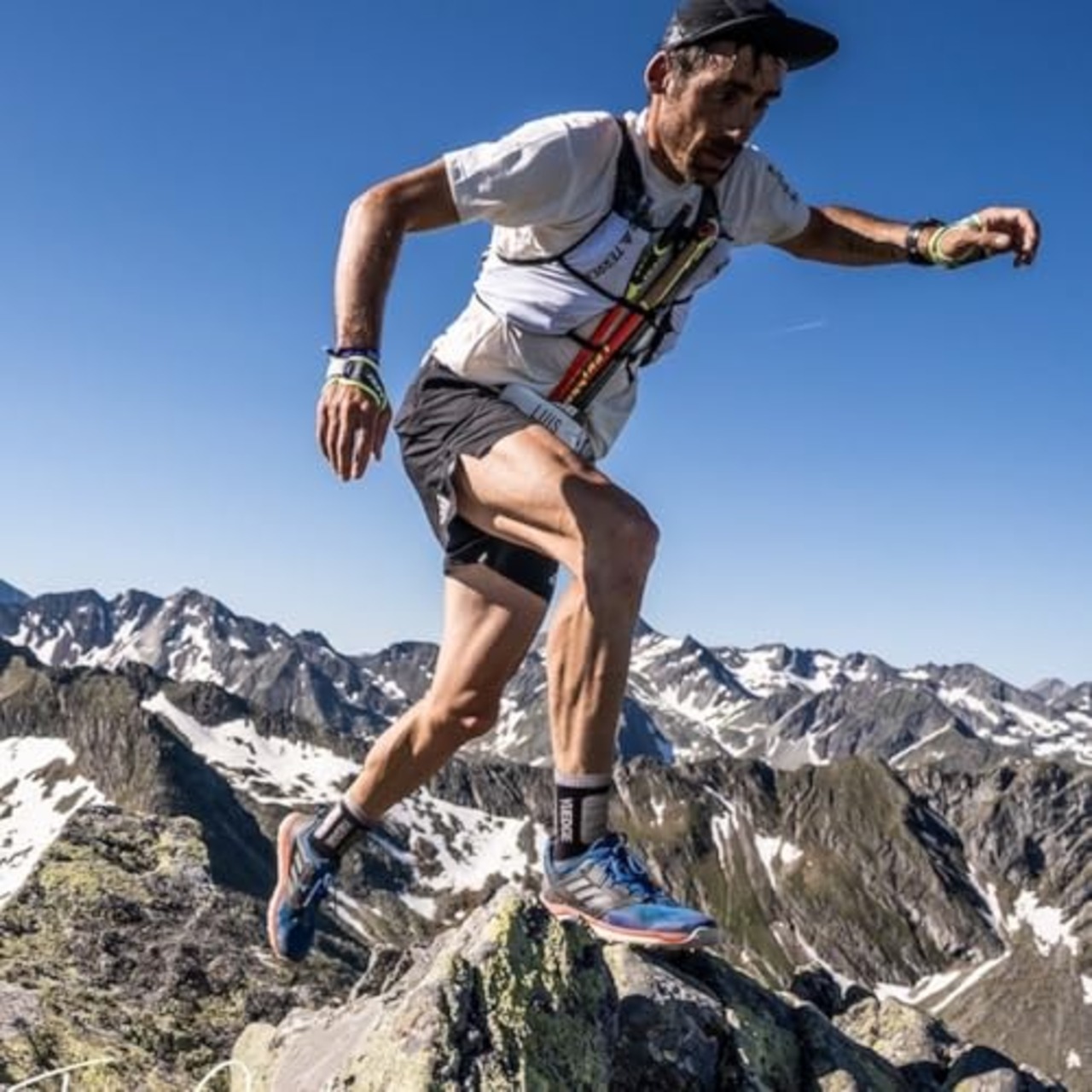 [YUEDGE] 靴下メンズ 厚手 スポーツソックス 25-28cm 作業用靴下 丈夫 登山用靴下 頑丈 アウトドア トレッキング 破れにくい 強化 クッション 高級 綿 5足セット