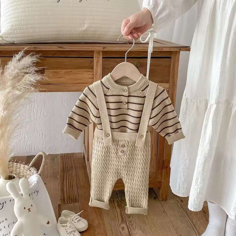 ボーダーニット×サロペットセットアップ