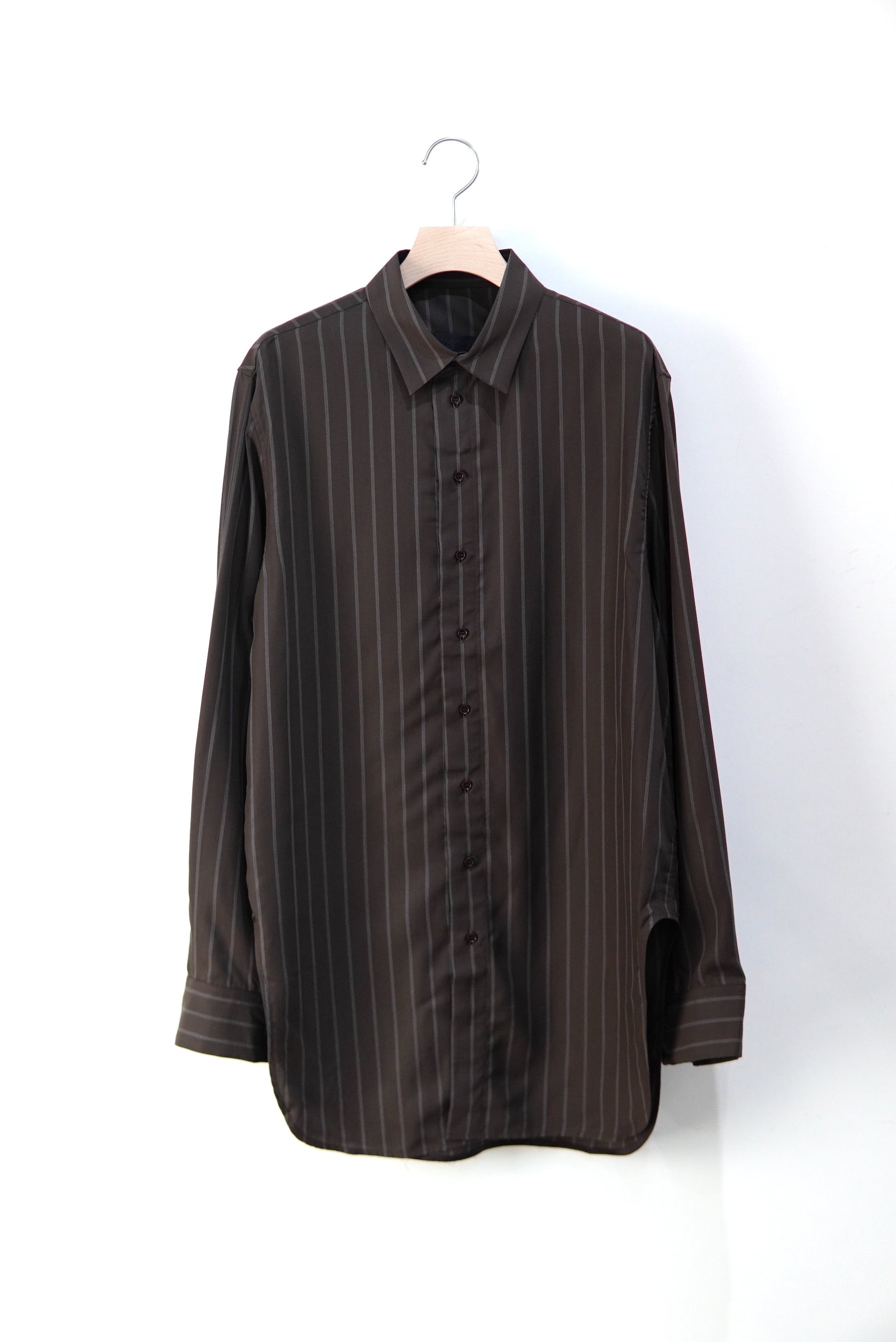 Omar Afridi オマールアフリディ イギリス製 HALF SLEEVES SHIRT HIGH DENSITY COTTON ハーフスリーブシャツ OA-SS20-SHR-106-01 S WHITE ノーカラー プルオーバー 五分袖 定価51,700円 トップス【新古品】【中古】【Omar Afridi】 新品 Omar Afridi オマールアフリディ イギリス製 HALF SLEEVES SHIRT
