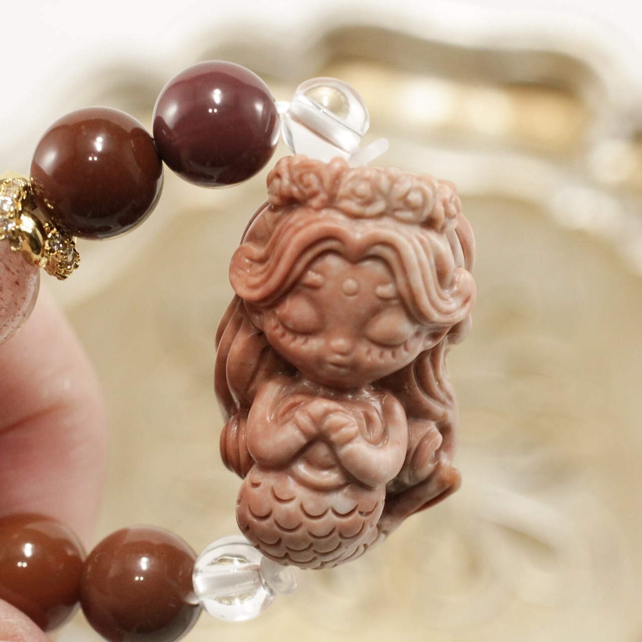 【送料無料】アラシャン瑪瑙 人魚彫刻 - ムーンストーン ストロベリークォーツ クリスタル 天然石 ブレスレット