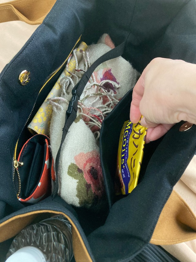 両サイドポケットトートバッグ（北欧風お花）