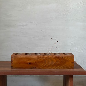 古木のフラワースタンド