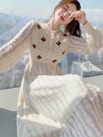 エンブロイダリーレースドレス