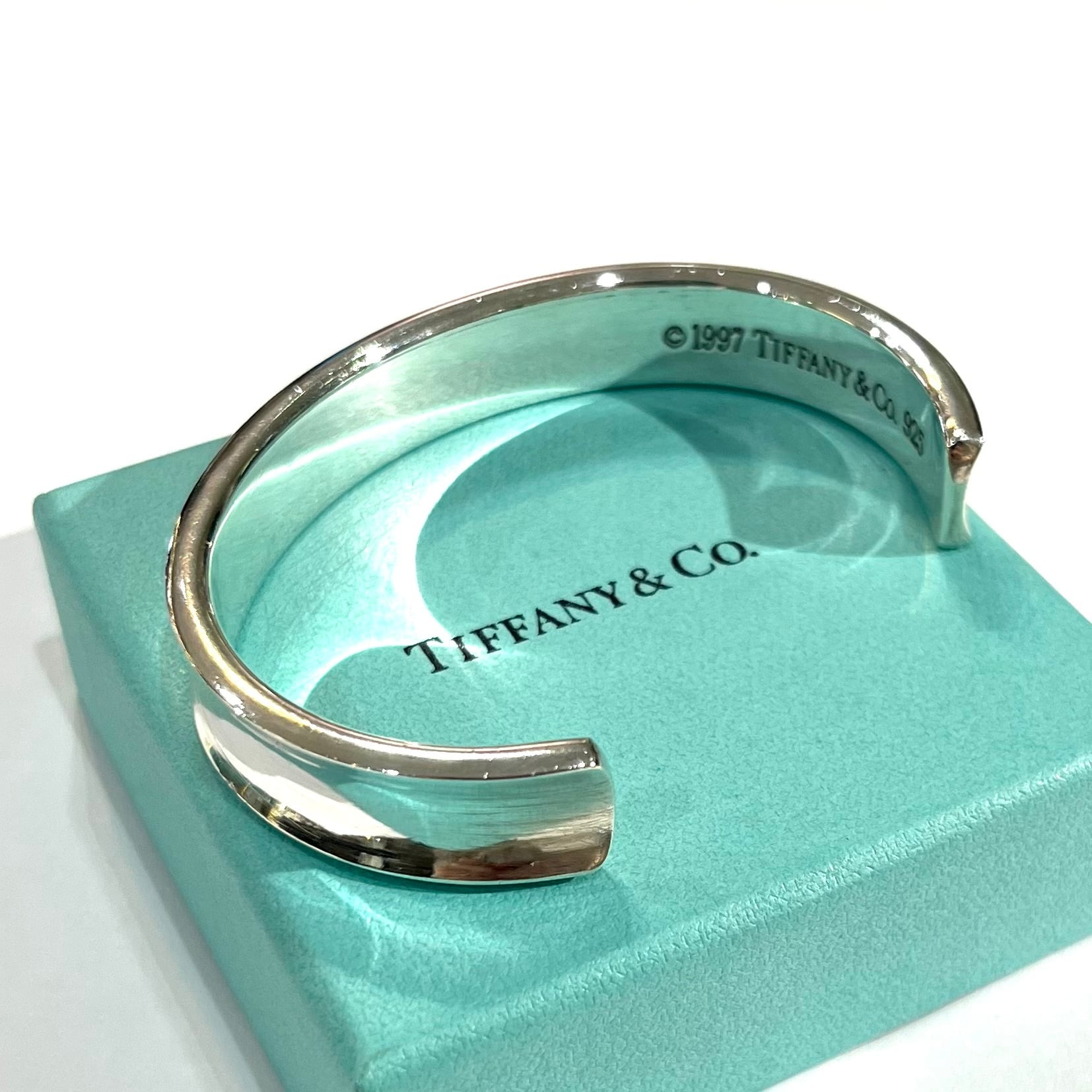 TIFFANY & Co.】2988 ナロー 1837 オープン カフ バングル ワイド