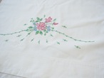 薔薇とブルーデイジー刺繍　ピローケース 画像4