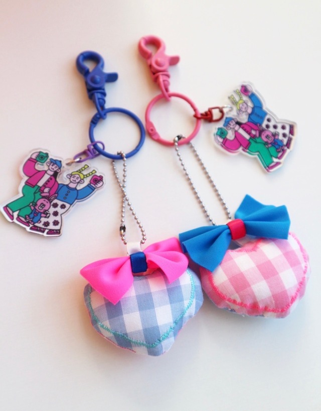 « 即納 » Happy Keychain