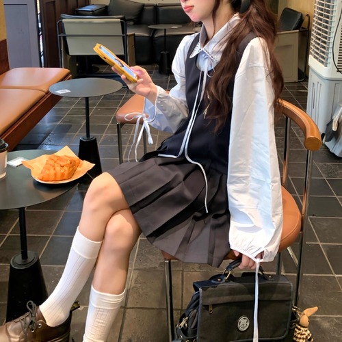 【2点セット】レースカラーリボンブラウス＋プリーツミニジャンスカ ・71570