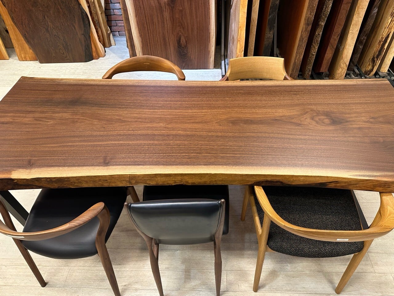 一枚板(ウォールナット) 一枚板 ウォールナット 41×540~640×1245mm — 清水材木店