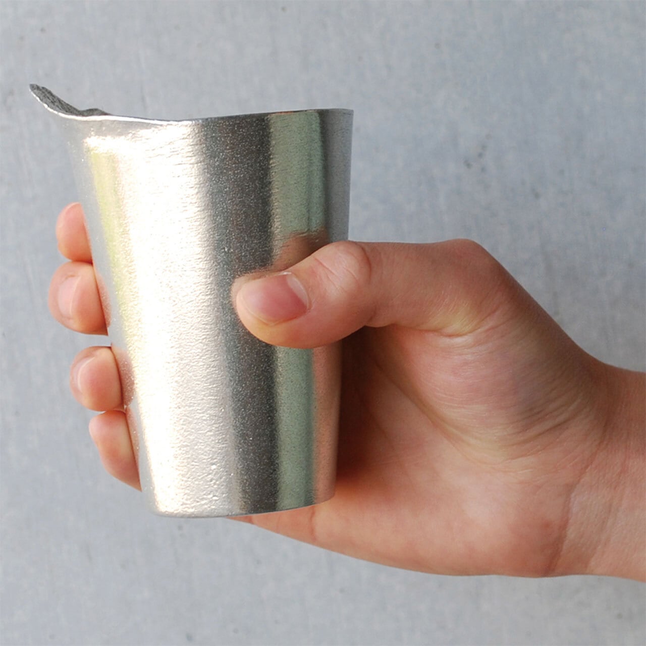 富士山をモチーフにした錫のビールグラス》泡雲タンブラー（2個セット