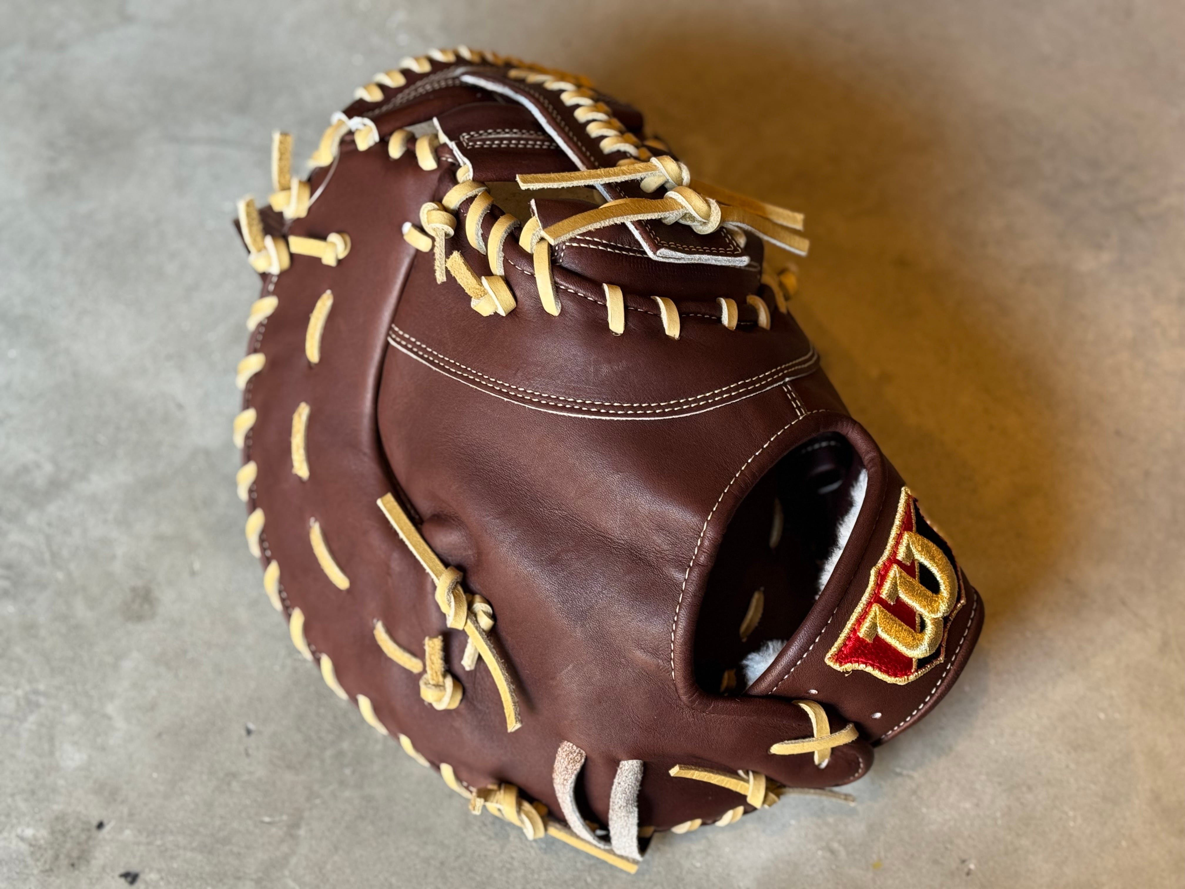 Wilson】硬式用ファーストミット ［Wilson中村氏直伝型付け］39型 D