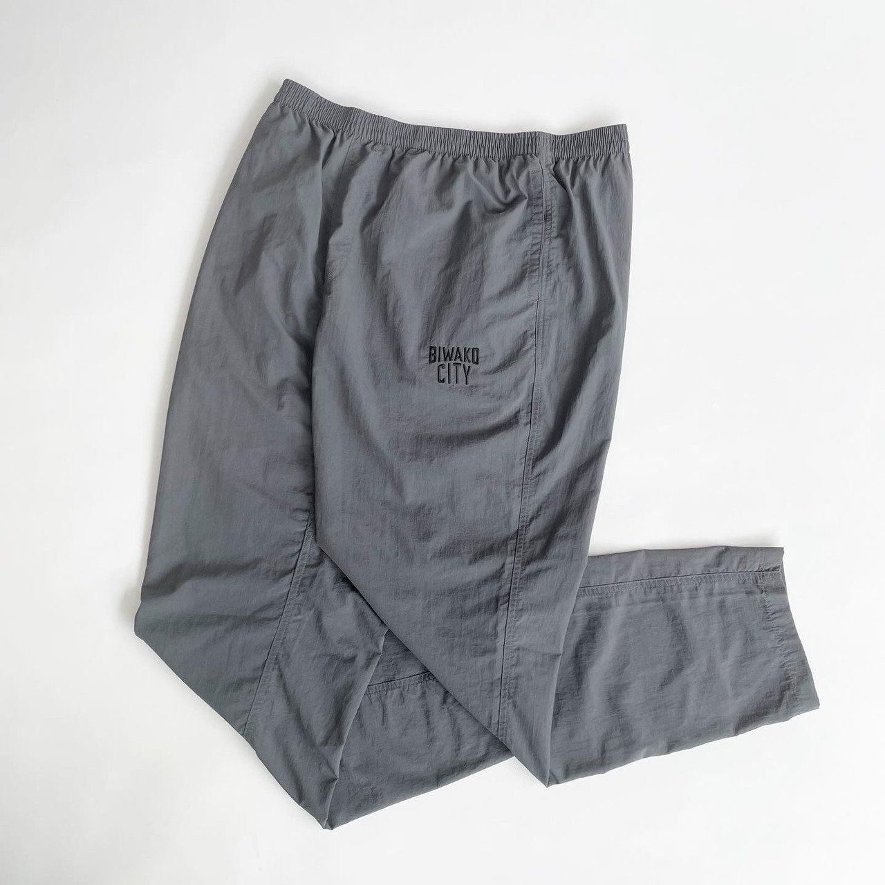 BIWAKO CITY /  PACKABLE  NYLON PANTS / GRAY