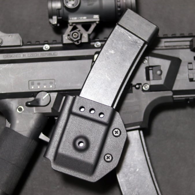 実物 Safariland サファリランド Tourniquet (TQ) System 右利き用