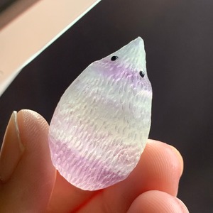 51優しい色合いフローライトハリネズミさん