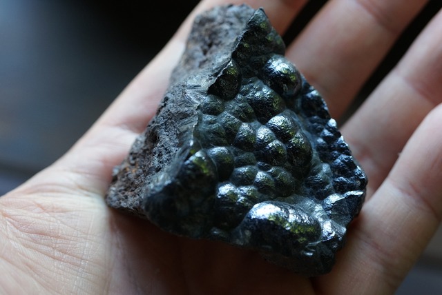 ヘマタイト (B)　赤鉄鉱　Hematite