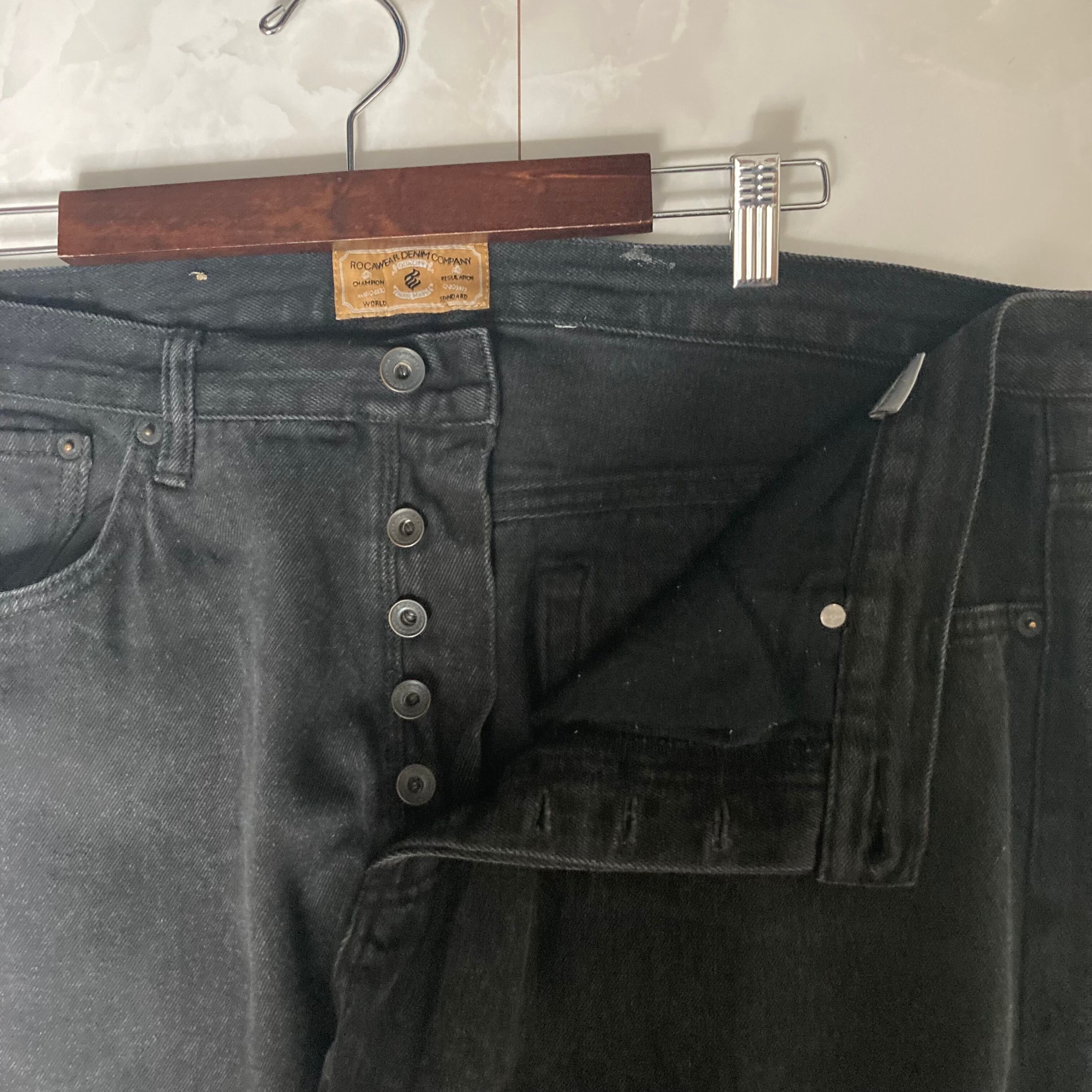 W40×L32】ROCA WEAR Hip Hop デニムパンツ 革パッチ | 古着屋OLDGREEN