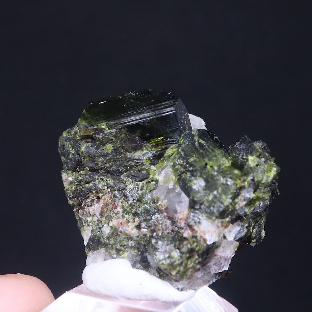 エピドート 緑簾石 クォーツ水晶 9.7g EPD076 原石 鉱物 天然石