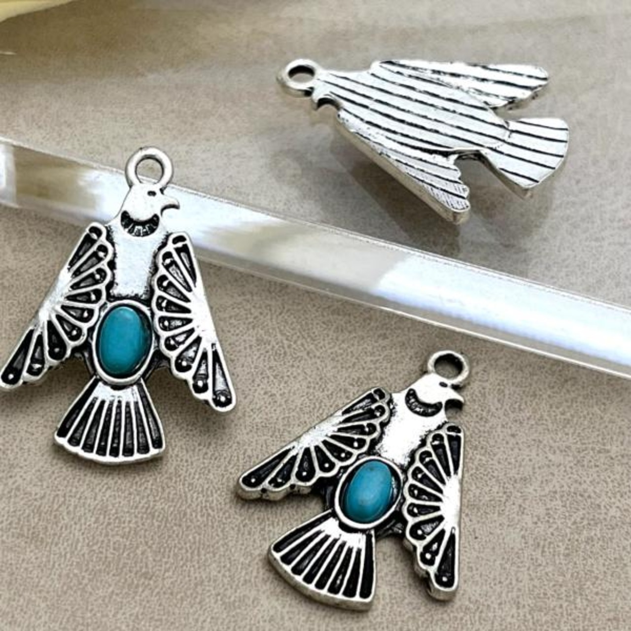 ターコイズデザインイーグルチャーム