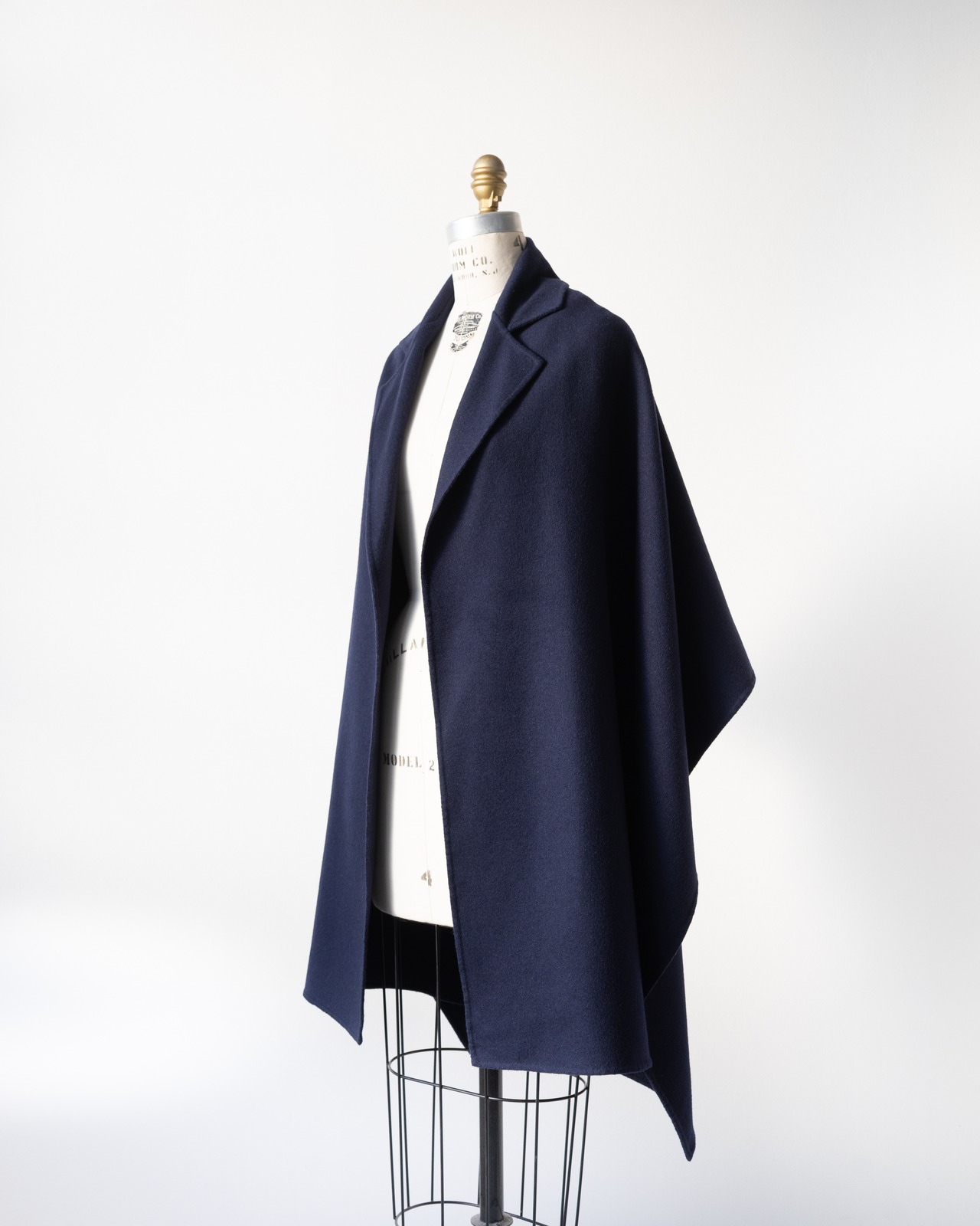 〈Hermès〉Cashmere 100％ Poncho Cape