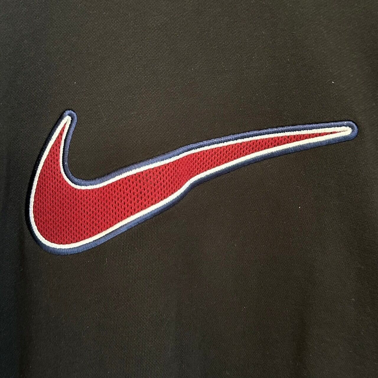 NIKE ナイキ スウェット トレーナー センターロゴ 刺繍ロゴ NIKE ナイキ スウェット トレーナー センターロゴ 刺繍ロゴ