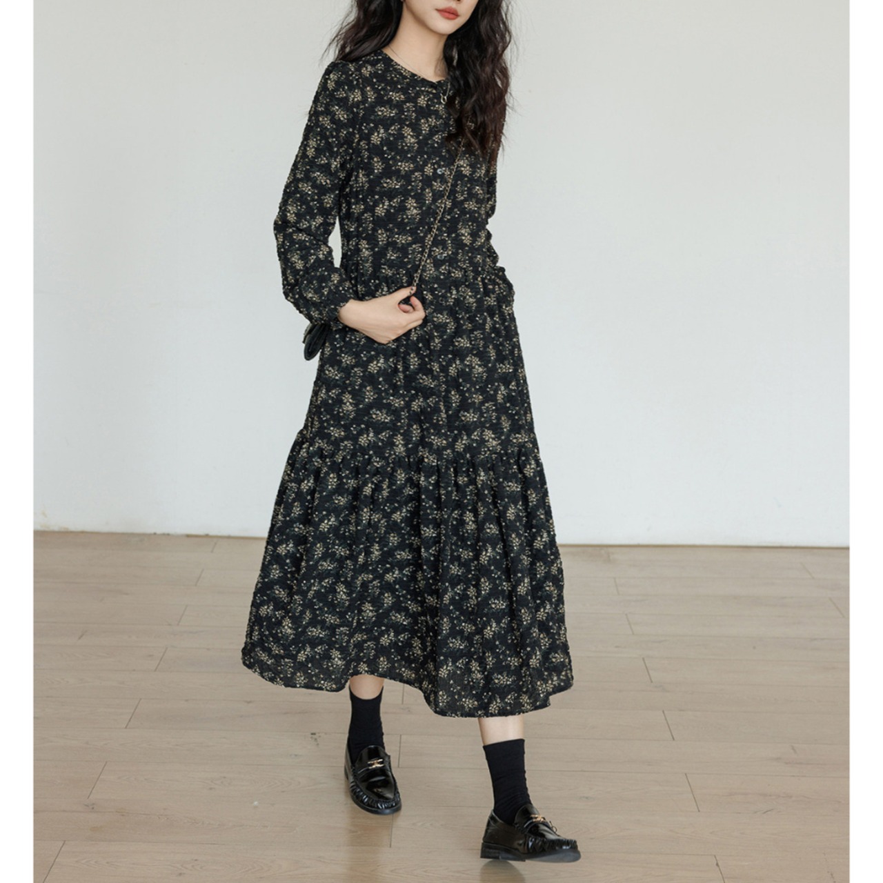 ボタニカル柄 ティアード ミモレ丈 ワンピース W01421
