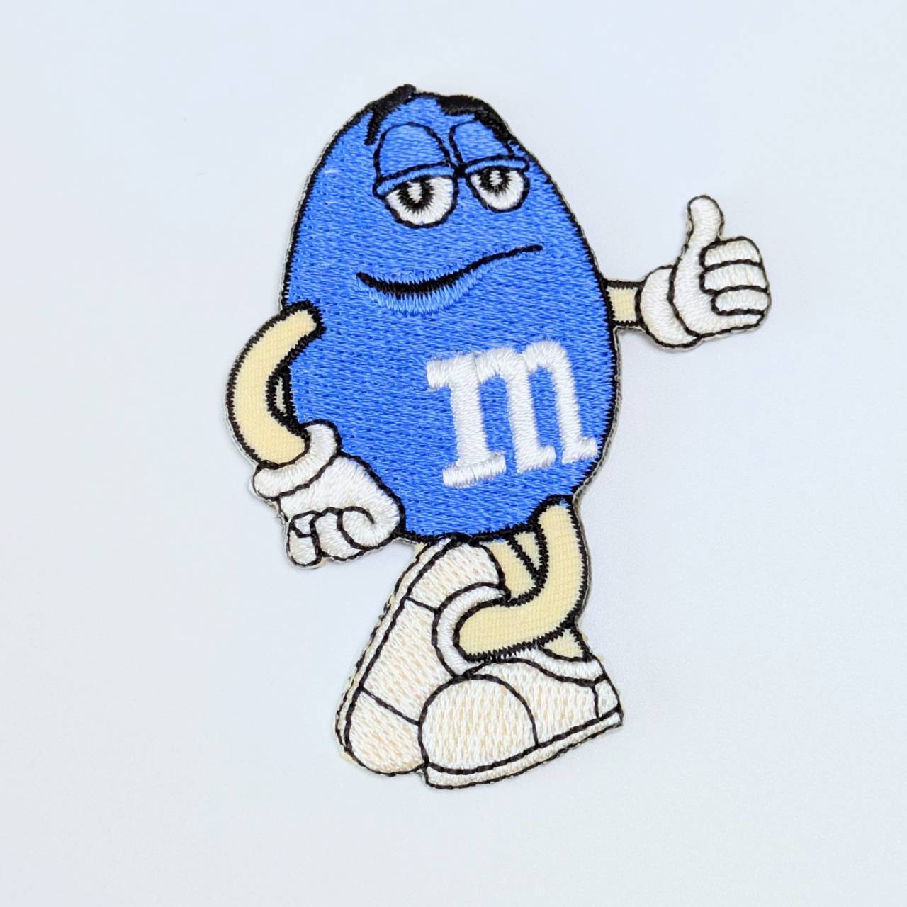 再入荷！送料無料！ ★刺繍アイロンワッペン★【エムアンドエムズ（M&M's）ブルー】 〚アメリカン雑貨 アメトイ〛