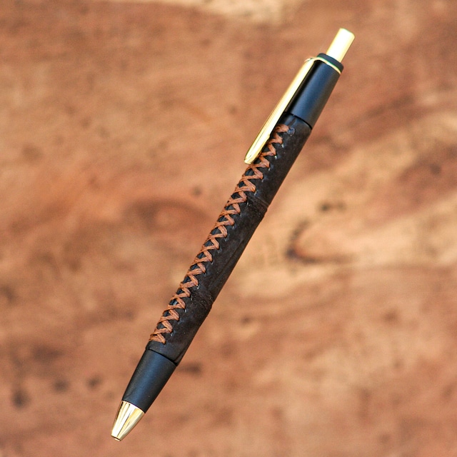 ★不定期販売★ 革軸ペン【クロコダイル ヌバック ブラウン】 ★不定期販売★ 革軸ペン【クロコダイル ヌバック ブラウン】