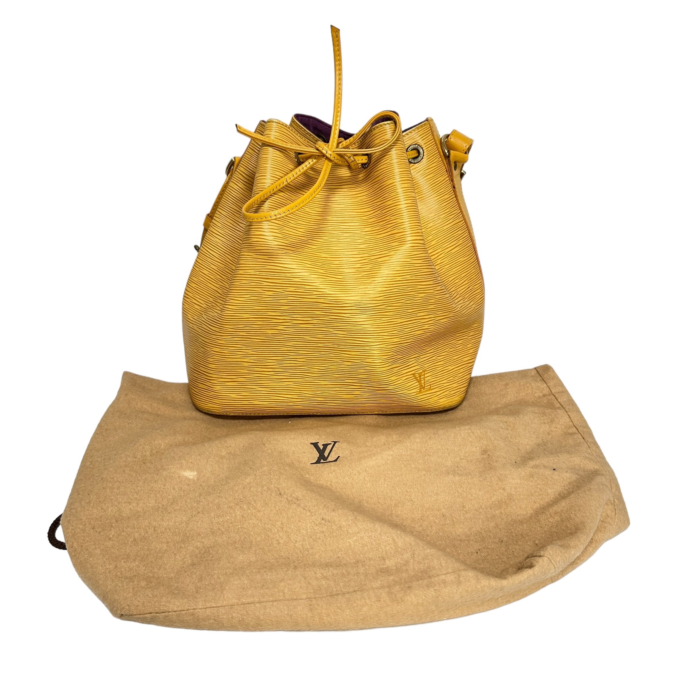 LOUIS VUITTON ルイ・ヴィトン エピ プチノエ イエロー 巾着ショルダー 