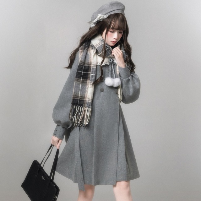 ミスティグレイ・ファーポンポン・フレアロングコート：マフラー