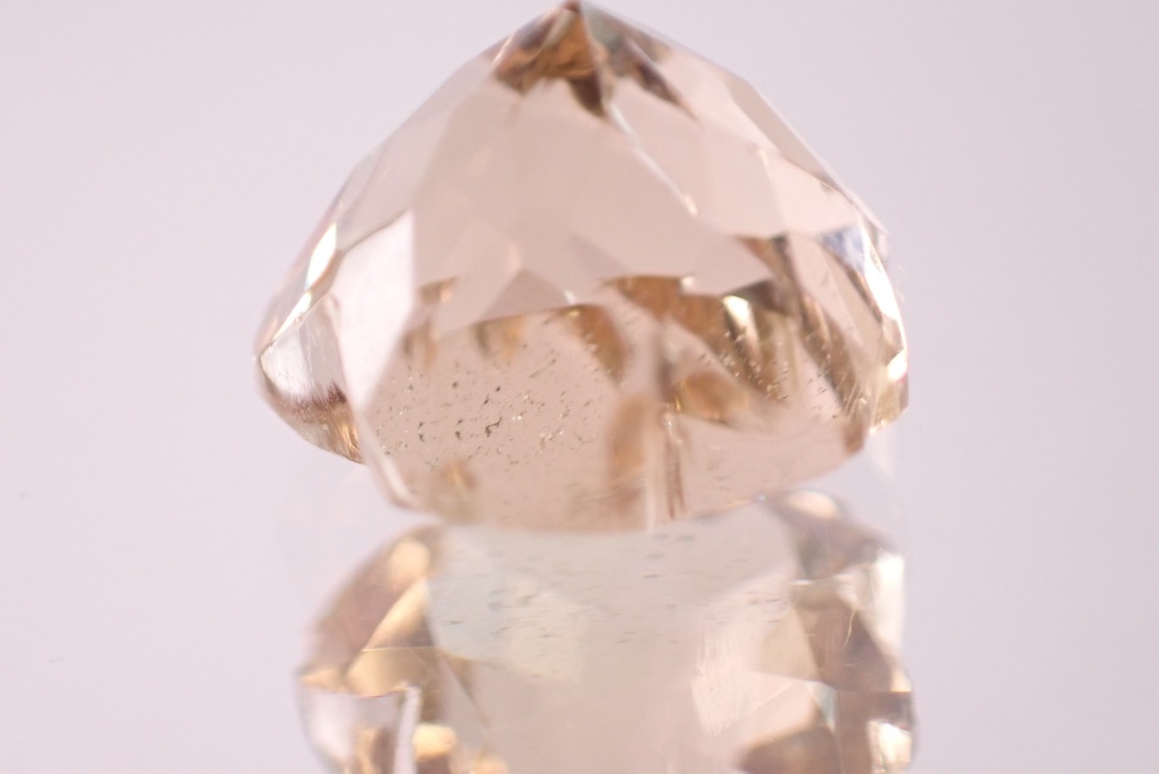シトリン(桜カット)　2.04ct　[D2-458]