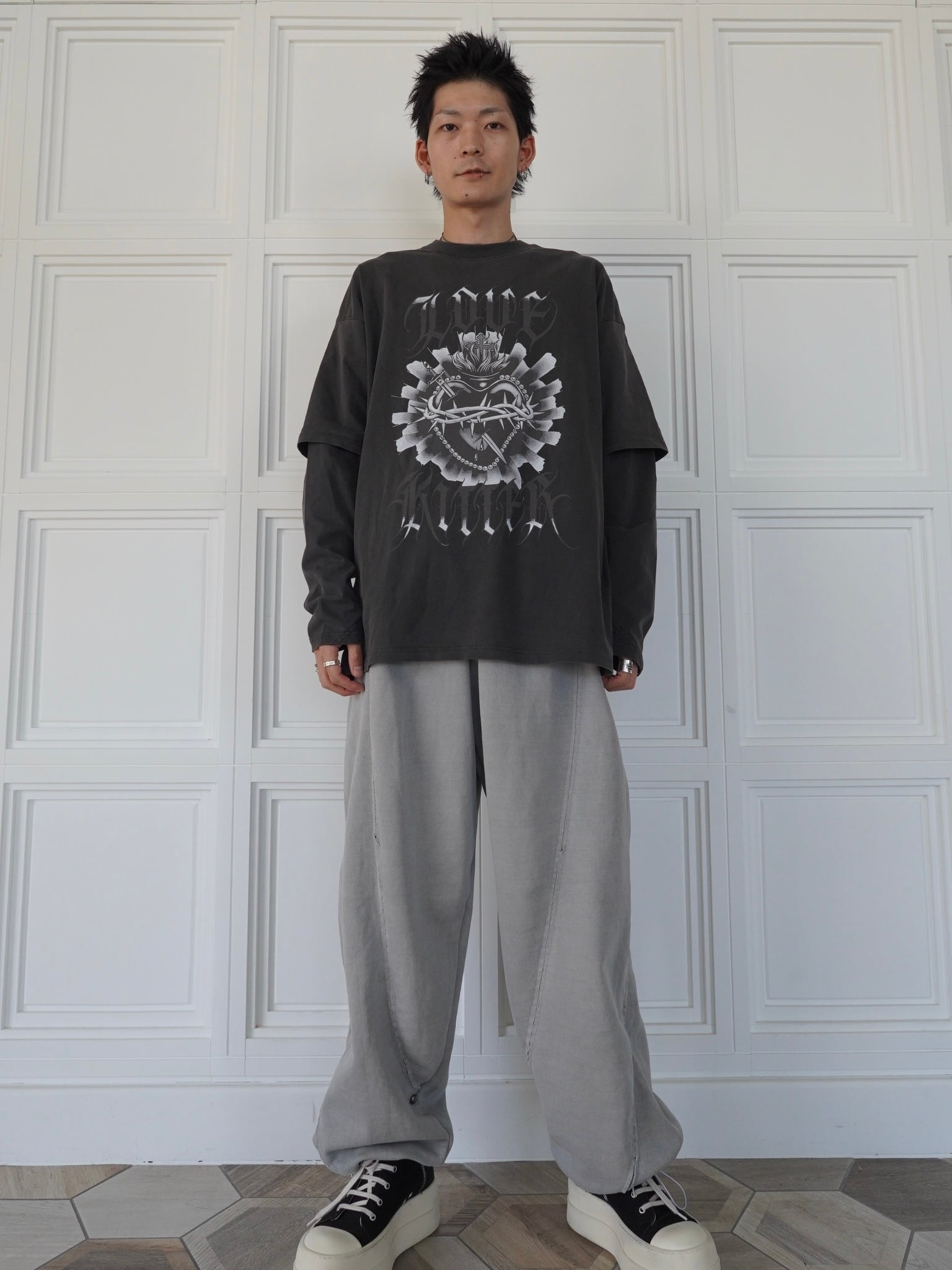 LOVE KILLER】Killer heart barbed wire layered Long T | OVERTURE