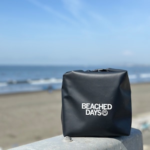 BEACHED DAYS ドライ ポーチ