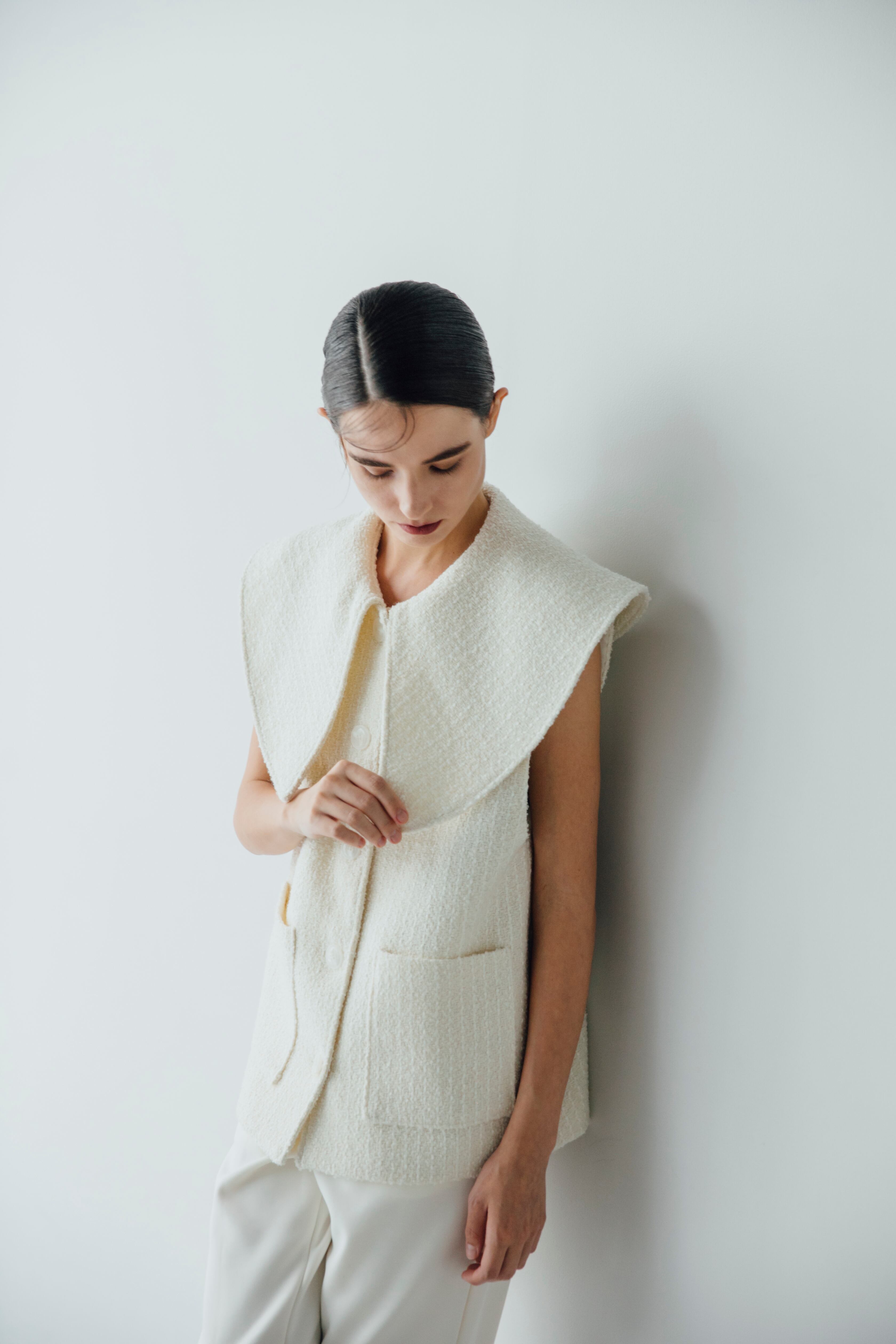 big collar gilet (ivory) | e L L a