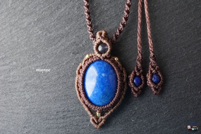 ラピスラズリのマクラメネックレス - Antique blue -