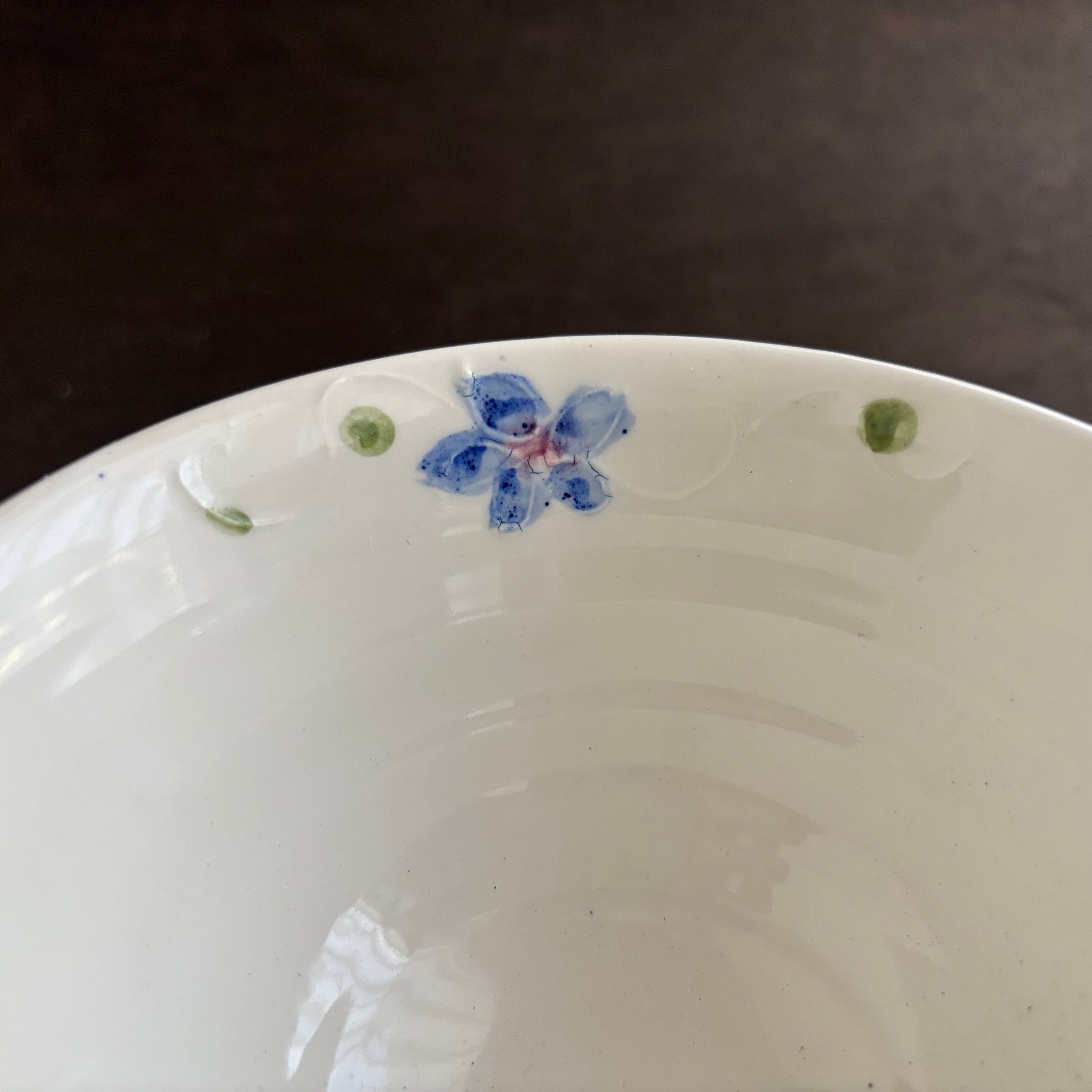 青色斑叩き小花飯碗