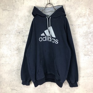 アディダス パーカー 刺繍ロゴ