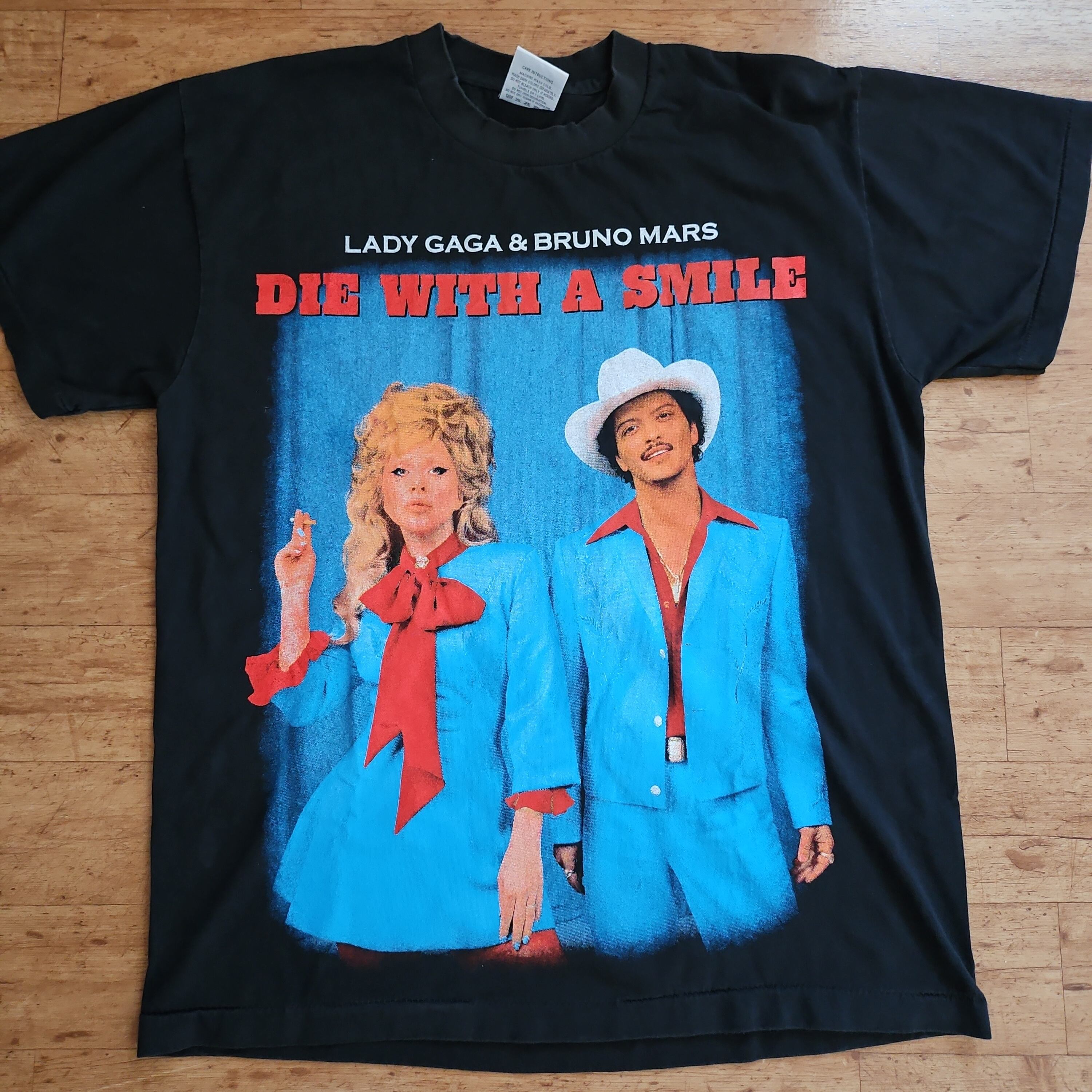 ブルーノレゼンデサイン入りTシャツ