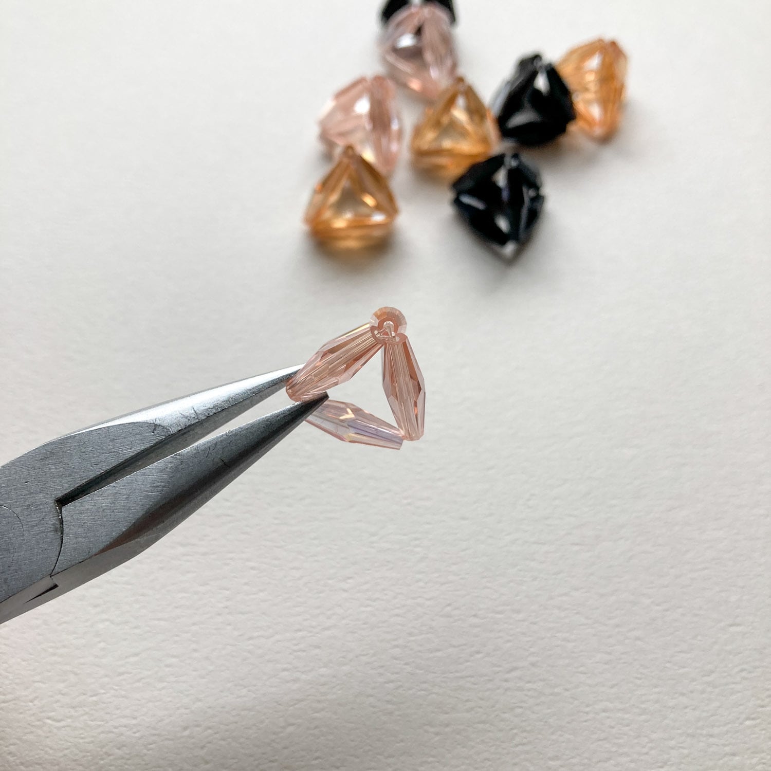 三角錐ビーズ立体パーツ | Dua-アクセサリーパーツショップ