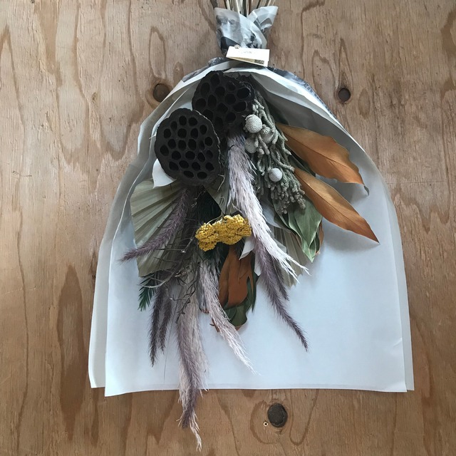 ハスとグレビレアのスワッグ　L