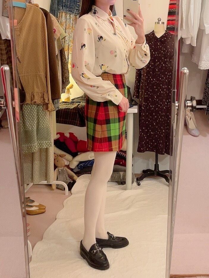 retro tulip cream dot blouse