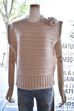Bilitis dix-sept ans(ビリティスディセッタン) 23A/W Hand knit vest Pink beige