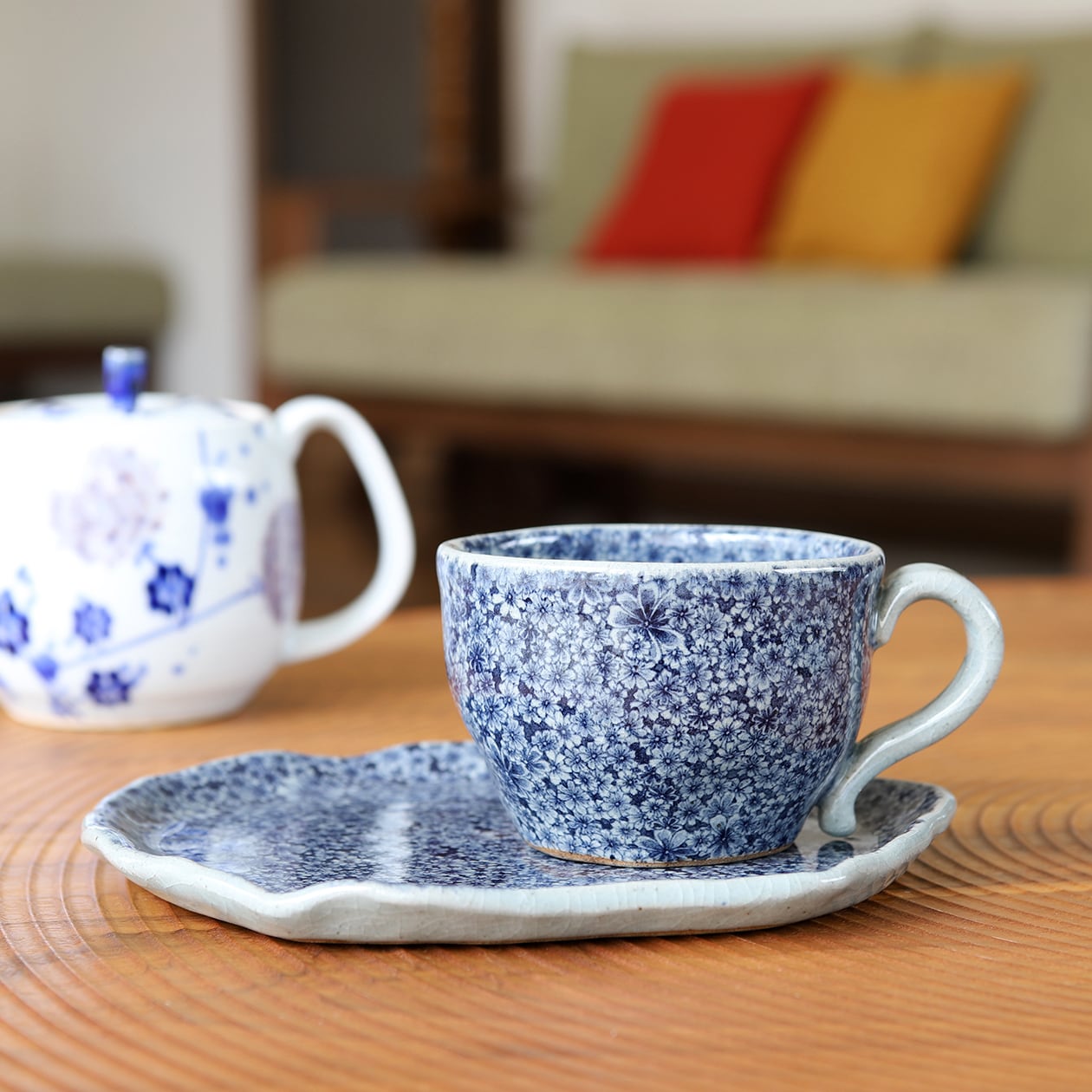 辻修窯 小花尽くし 珈琲碗皿 超絶技巧（有田焼） | にっこう生活館