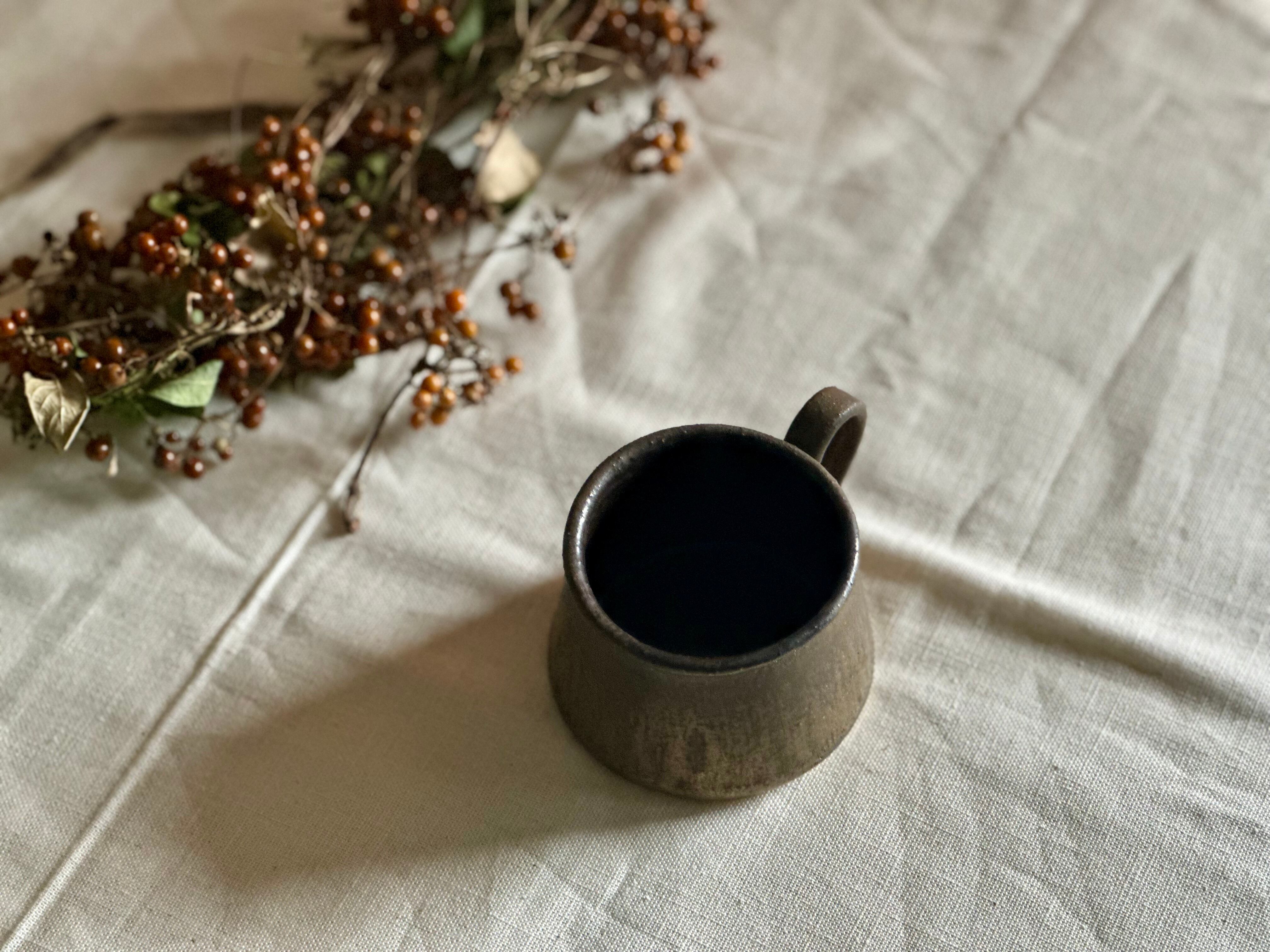 鉄錆台形マグ(持ち手細)