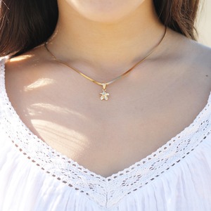 《New》《選べる３色》ハワイアンジュエリー プルメリア ネックレス ペンダント  金属アレルギー アレルギー対応 ステンレス サージカルステンレス 316L レディース スクロール 大人 シンプル プレゼント ギフト ラッピング無料 送料無料 人気 流行 lei-gpss1359