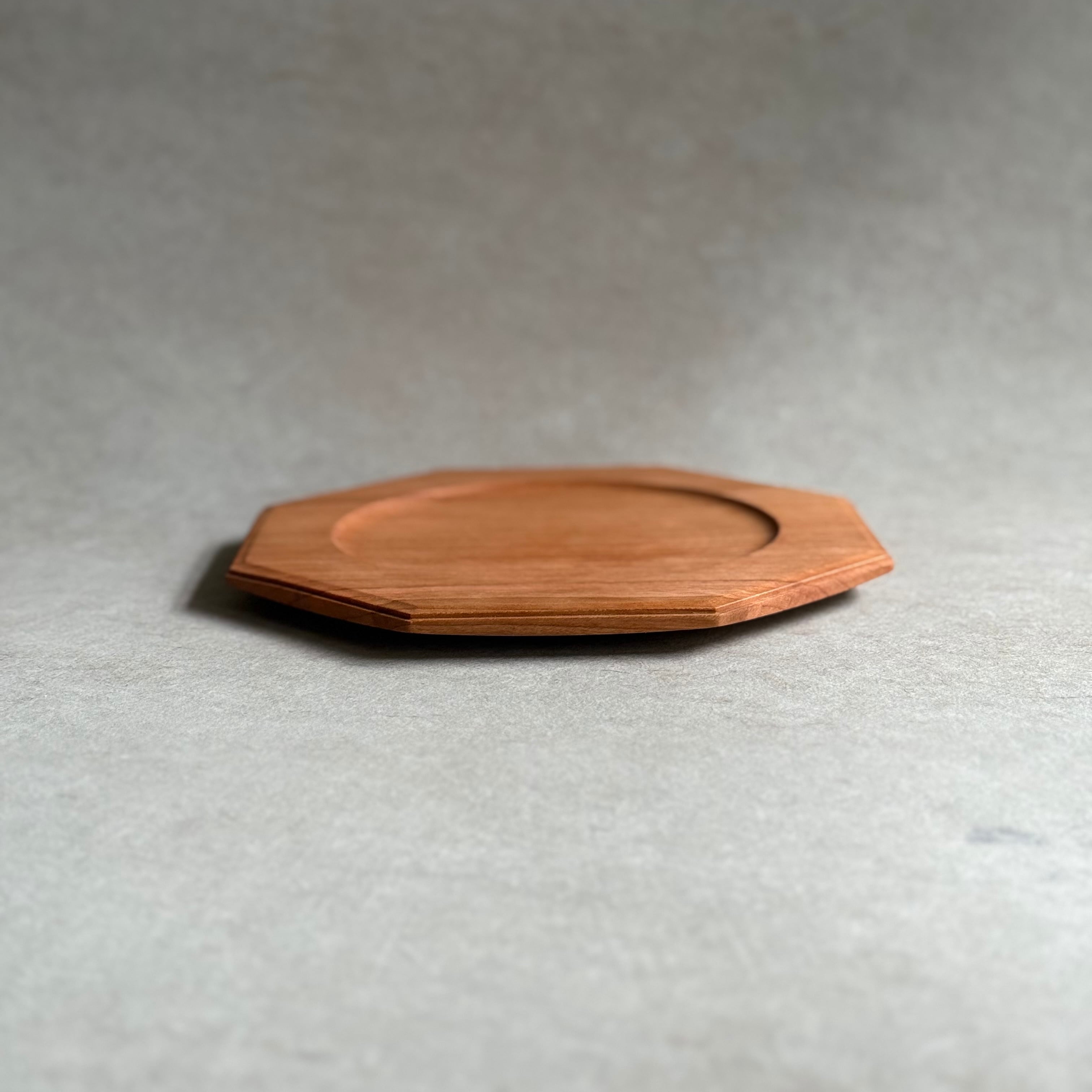 遠藤マサヒロ 木のプレート 遠藤マサヒロ トレイ 丸盆 21㎝ アメリカン