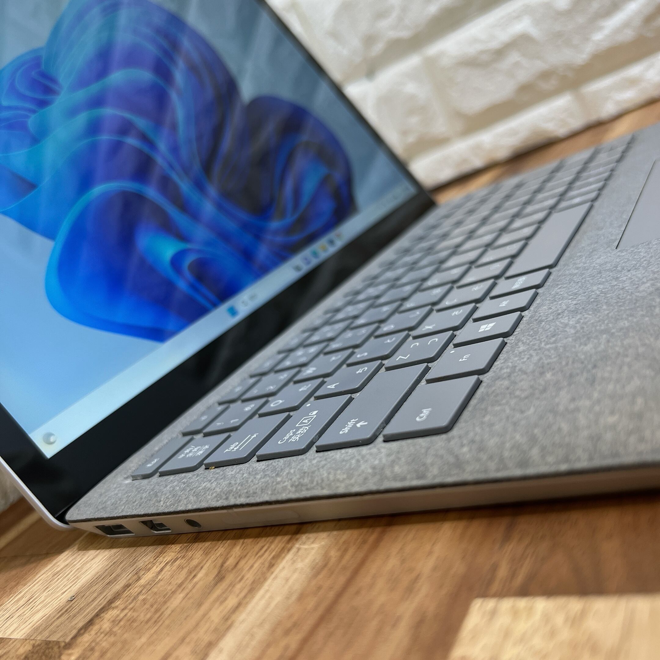 【美品】Surface laptop☘SSD☘i5第7世代☘タッチパネル式☘2K